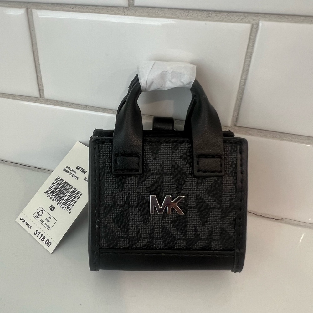 CUTE!! MK Mini Bag AirPods Case!! - Picture 6 of 16